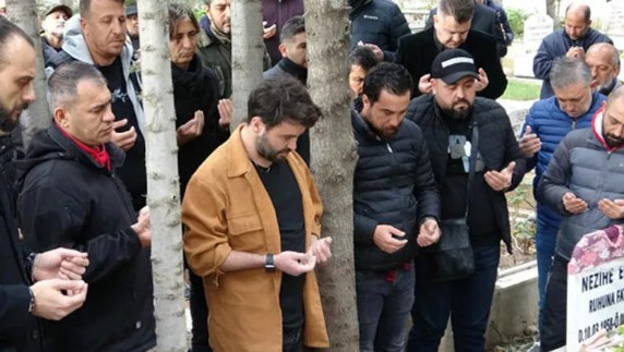 Hakan Yelbiz memleketinde toprağa verildi!